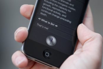 Apple: na Rússia, aplicativo de voz considera gay um palavrão