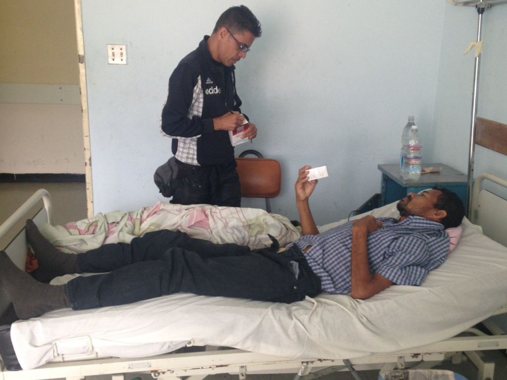 Um paciente com Aids que desenvolveu tuberculose é atendido no hospial de Catia, na Venezuela