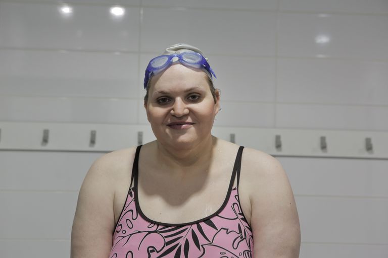 Zoe Elizabeth James, integrante do grupo de natação transgênero TAGS